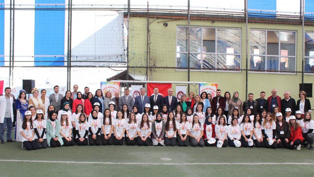 Fatsa Mesleki ve Teknik Anadolu Lisesi 4006 TÜBİTAK Bilim Fuarı Açıldı.
