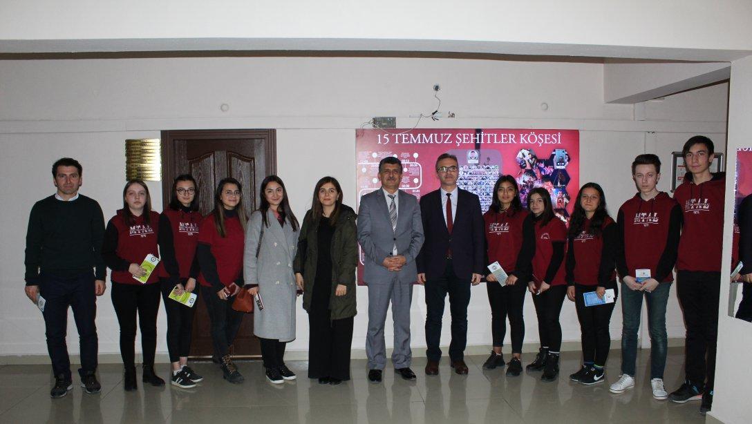 Şehit İbrahim Kılıç Mesleki Ve Teknik Anadolu Lisesi İlçe Milli Eğitim Müdürümüz Saygın Atinkay'yı Ziyaret Ettiler. 