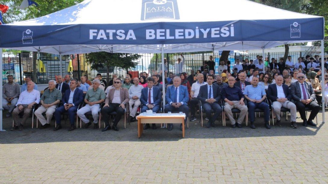 Atatürk Mesleki ve Teknik Anadolu Lisesi Bahçesinde Mezuniyet Töreni Gerçekleştirildi