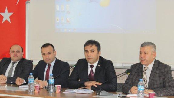 İlçemiz Atatürk Mesleki ve Teknik Anadolu Lisesi Müdürlüğü toplantı salonunda müdürler kurulu toplantısı yapıldı.