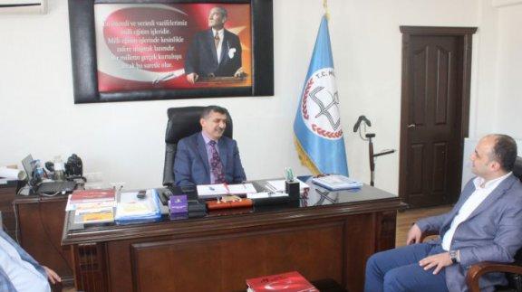 Fatsa Ziraat Odaları Başkanı İbrahim Ethem KİBAR ve Yönetim Kurulu Üyeleri İlçe Milli Eğitim Müdürü Saygın ATİNKAYAyı ziyaret ettiler.
