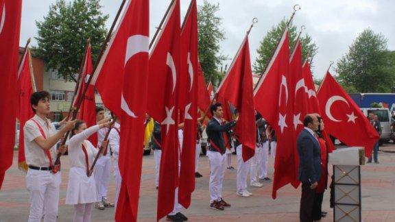 İlçemizde 19 Mayıs Atatürkü Anma, Gençlik ve Spor Bayramı çeşitli etkinliklerle kutlandı.