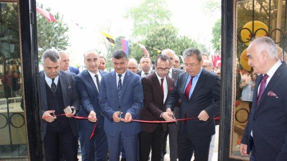 Atatürk Mesleki ve Teknik Anadolu Lisesi 4006 TÜBİTAK Bilim Fuarı Açıldı.