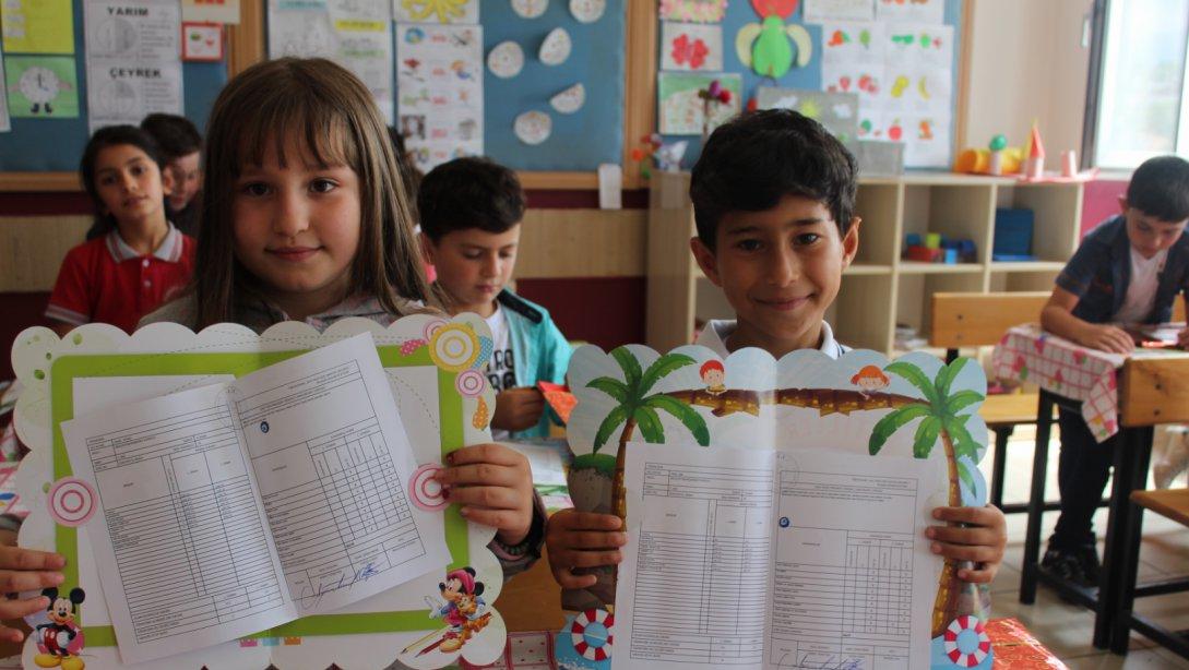 2018-2019 Eğitim Öğretim Yılı Sonu Karne Töreni, Meşebükü İlkokulu-Ortaokulunda yapıldı.