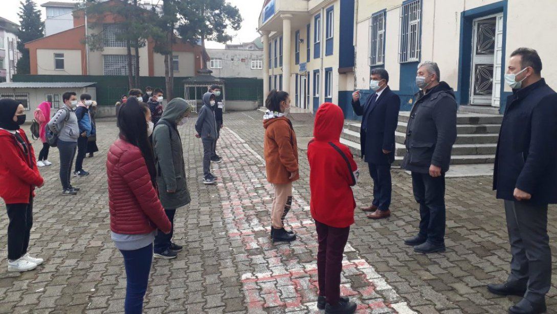 İlçe Milli Eğitim Müdürümüz Saygın ATİNKAYA, Fatsa Mehmet Zahit Kotku İmam Hatip Ortaokulu'nu Ziyaret Etti.