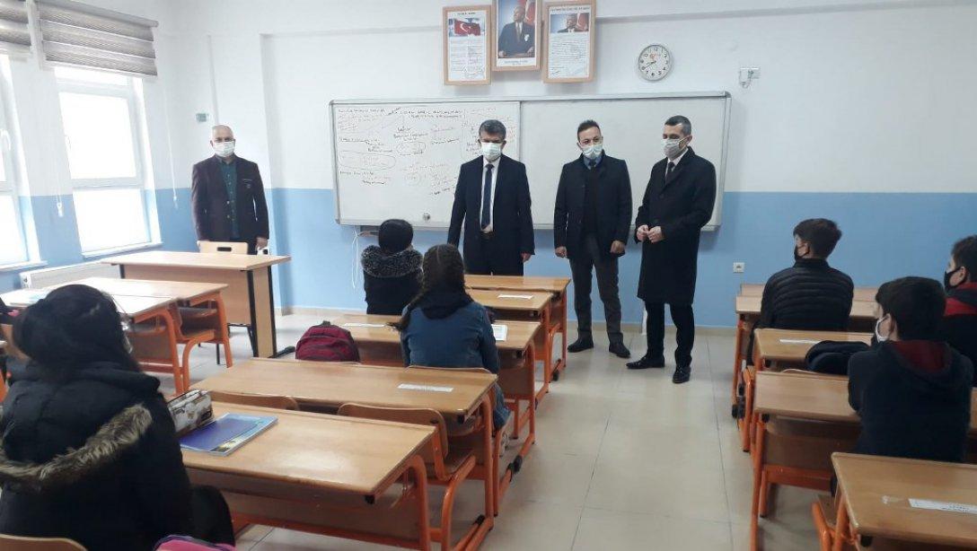 İlçe Milli Eğitim Müdürümüz Saygın ATİNKAYA, Mehmet Akif Ersoy Ortaokulunu Ziyaret Etti.