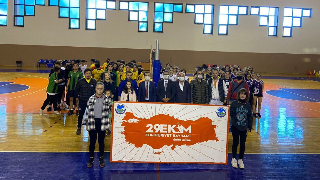 29 Ekim Cumhuriyet Bayramı Spor Etkinlikleri Kapsamındaki Futbol ve Voleybol Turnuvaları Sonuçlandı