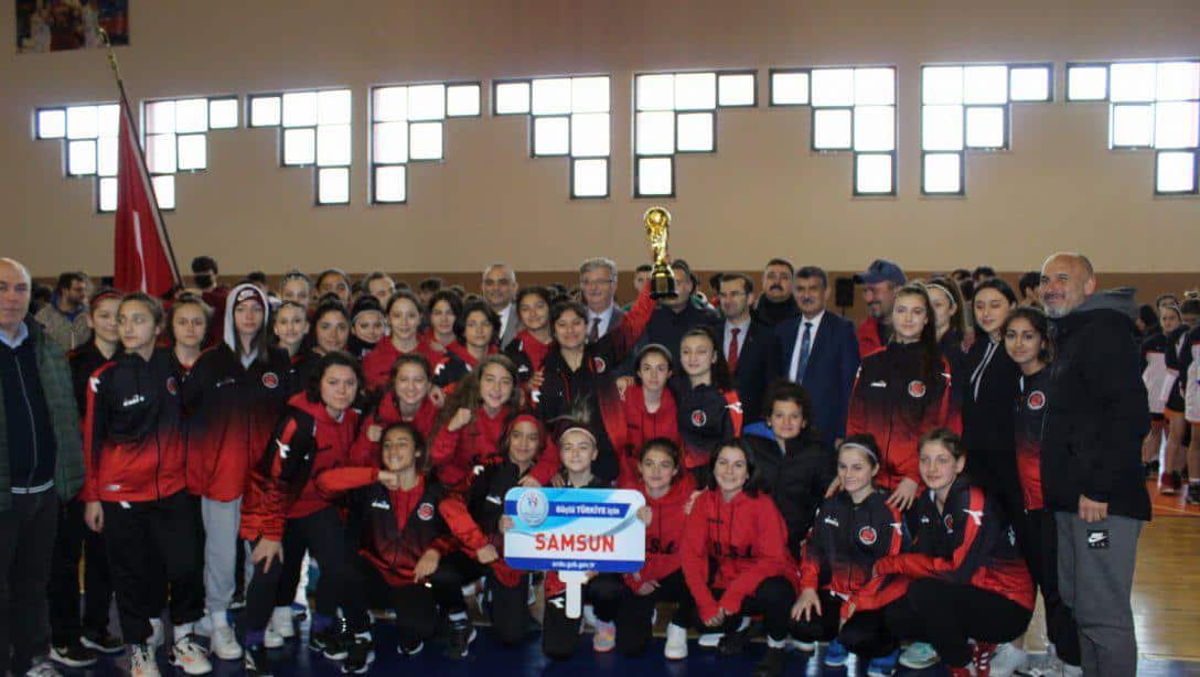 İlçe Milli Eğitim Müdürümüz Saygın Atinkaya, Okul Sporları Basketbol Gençler Grup Finalleri Açılış Törenine Katıldı 