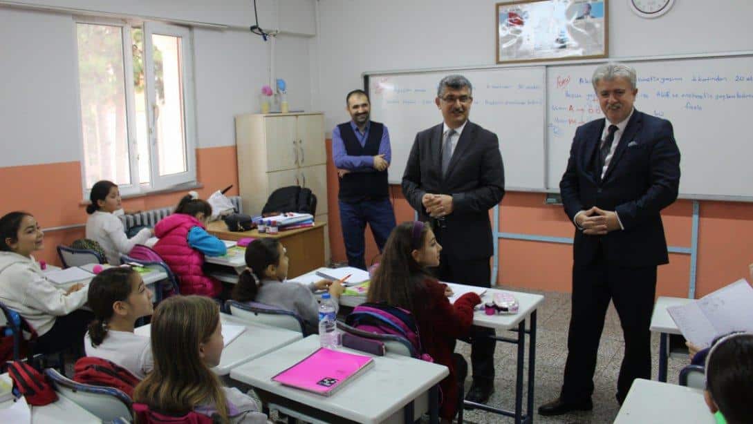 Fatsa İlçe Milli Eğitim Müdürümüz Saygın Atinkaya Mehmet Zahit Kotku İmam-Hatip Ortaokulunu ziyaret etti.
