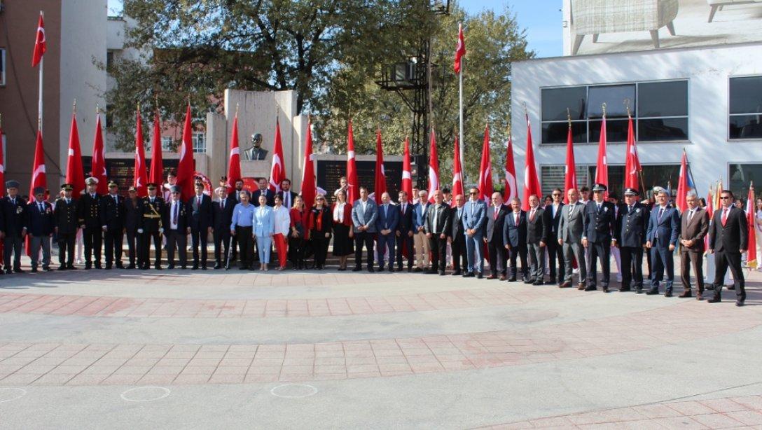    29 Ekim Cumhuriyet Bayramı Çelenk Sunma Töreni Yapıldı