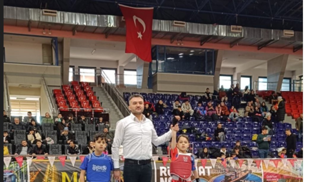 Atatürk İlkokulu 3/D Sınıfı Öğrencimiz Şeref Efe Yıldızal İl İkincisi Oldu
