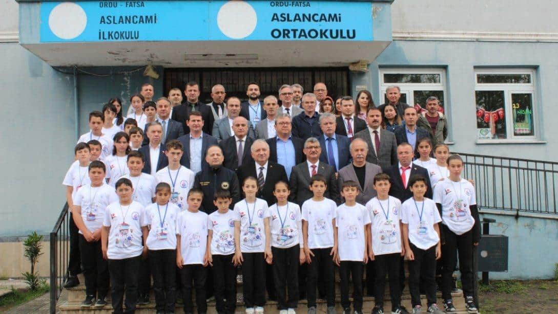 Aslancami Ortaokulu Tarafından Düzenlenen TÜBİTAK 4006 Bilim Fuarı'nın Açılışı Yapıldı